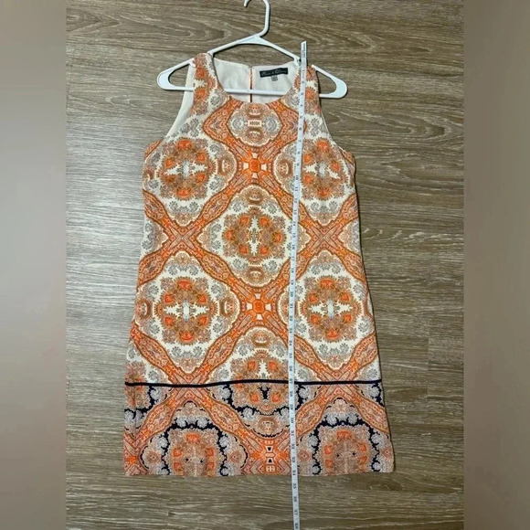 Beautiful Paisley Print Lined Sheath Dress EUC Size 4 Patterned Sleeveless - Picture 10 of 10